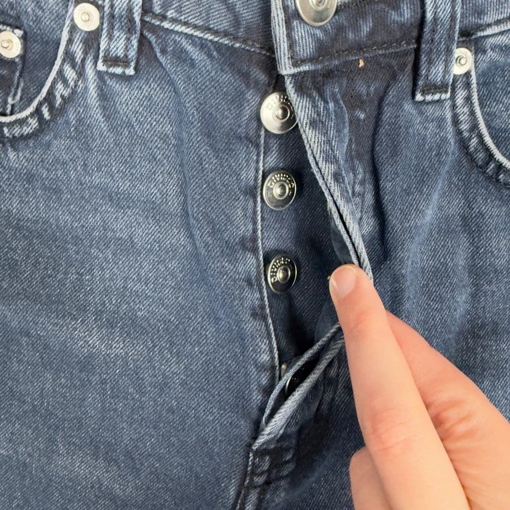 H&M Divided Mom Jeans High Waist Button Fly Raw Hem  US 2 - Picture 5 of 9